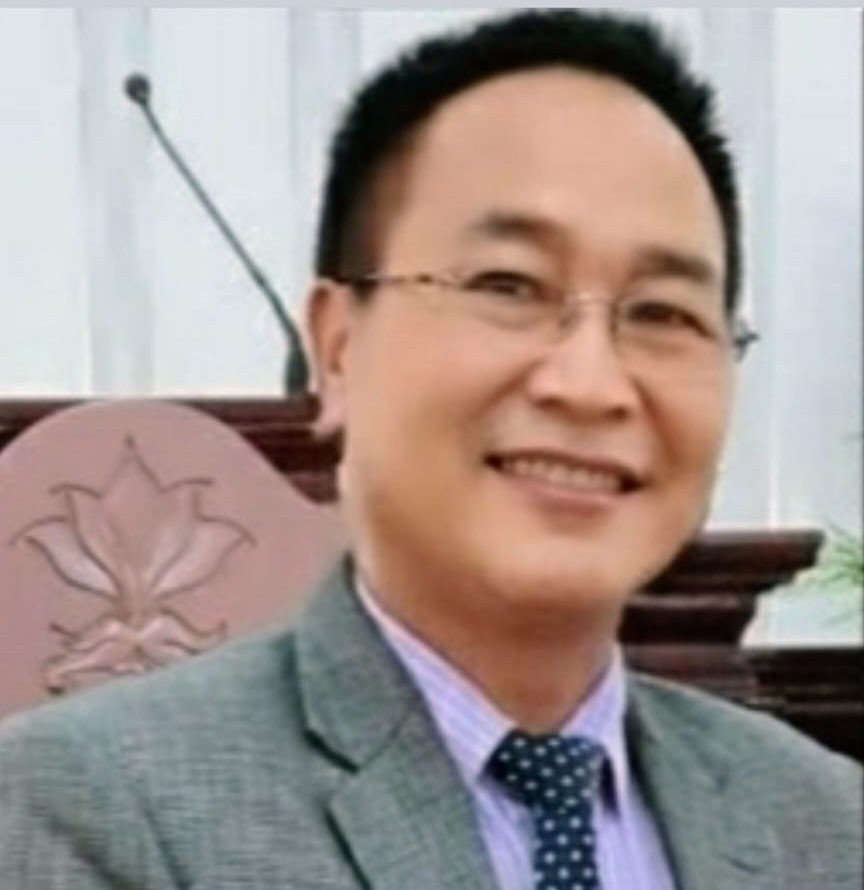 member Prof. V  Lalhmingsange